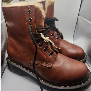 NWT Dr Martin Selena Women’s Air Cushion Soles upper leather platform boots